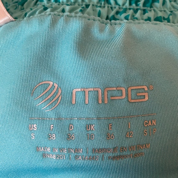 MPG Sport athletic shorts - Picture 3 of 3